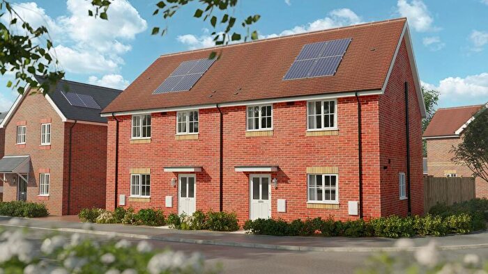 3 Bedroom Detached House For Sale In The Rookery, Whiteley, SO31