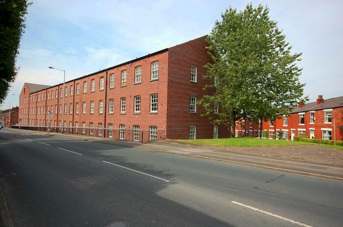 2 Bedroom Apartment To Rent In Manor Road, Woodley, SK6