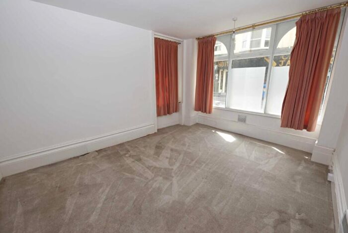 1 Bedroom Flat To Rent In Middle Street, Brighton, East Sussex, BN1