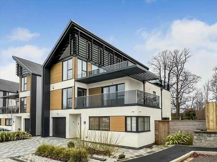 5 Bedroom Detached House To Rent In Baxter Green, Bramcote, Nottingham, NG9