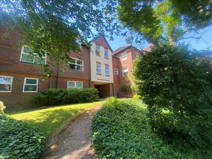 2 Bedroom Flat For Sale In Elrington Road, The Watergardens Elrington Road, IG8
