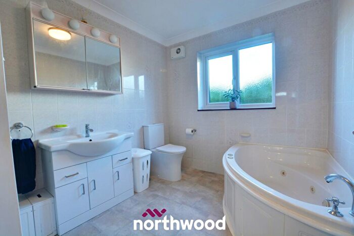 3 Bedroom Bungalow For Sale In Jefferson Close, Hook, Goole, DN14