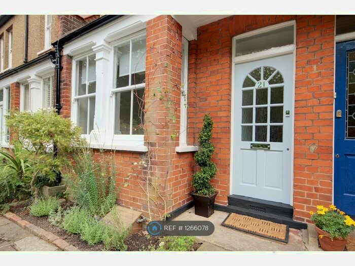 2 Bedroom Terraced House To Rent In Old Fold Lane, Barnet EN5
