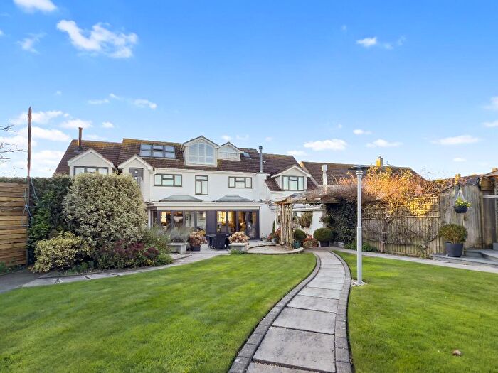 6 Bedroom Detached House For Sale In Grenville Road, Padstow, Cornwall, PL28