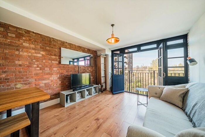 1 Bedroom Flat To Rent In Copperfield Road, London, E3