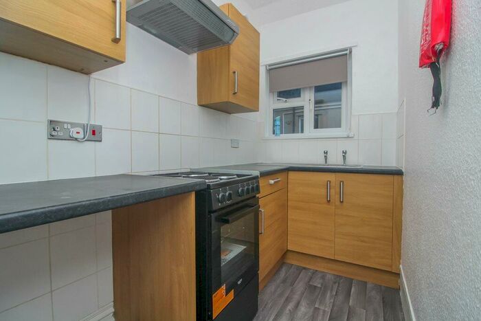 1 Bedroom Flat To Rent In Marlborough Road, Roath, Cardiff, CF23