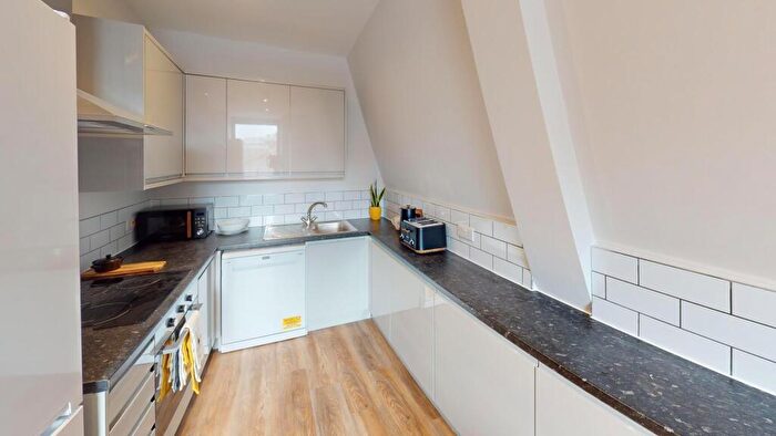 4 Bedroom House To Rent In Fitzhardinge House, Bristol, BS1
