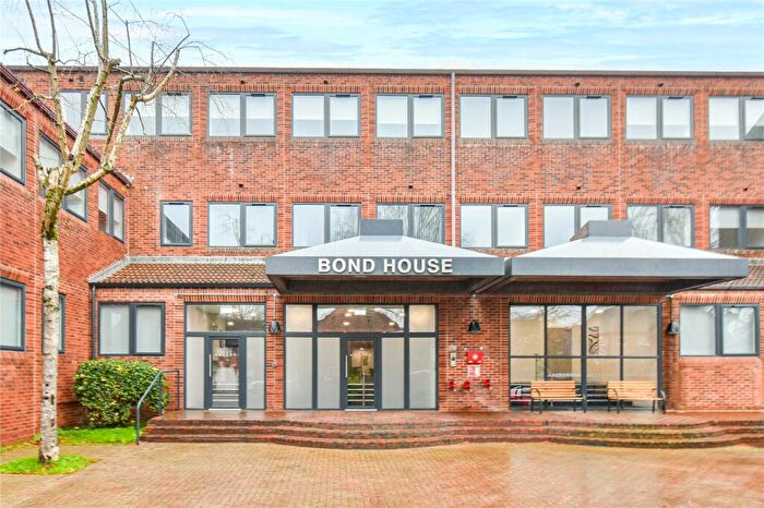 Studio To Rent In Strawberry Hill, Newbury, Berkshire, RG14