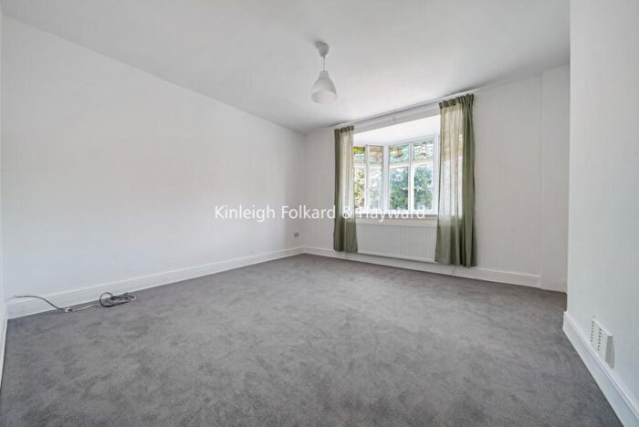 2 Bedroom Apartment To Rent In Lawn Road Beckenham, BR3