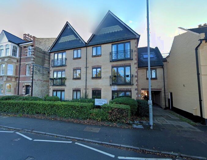 2 Bedroom Flat To Rent In Ashworth Park, Kings Road, Cambridge, CB3