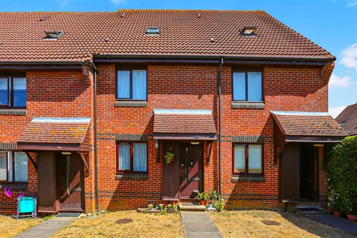 2 Bedroom Duplex For Sale In Ennerdale Close, Cheam, Sutton, SM1