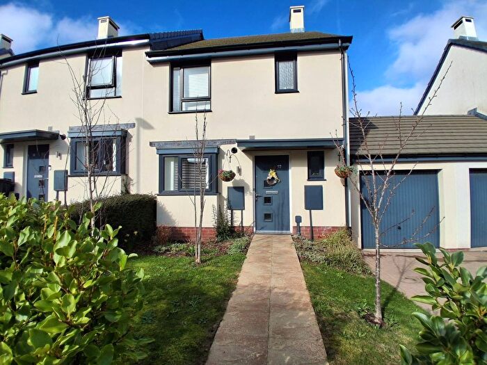 3 Bedroom Semi Detached House For Sale In Eight Acre Drive, Paignton, TQ4