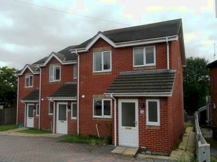 3 Bedroom Terraced House To Rent In Middle Road, Sholing, SO19