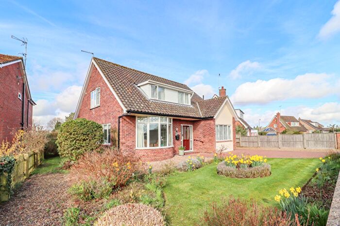3 Bedroom Chalet For Sale In Field Lane, Fakenham, Norfolk, NR21