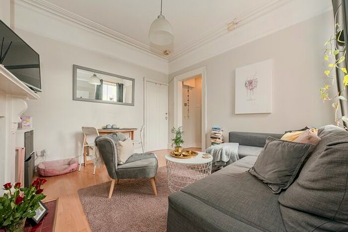 1 Bedroom Flat To Rent In Hillfield Road, London, NW6