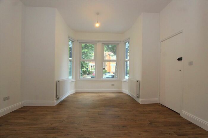 1 Bedroom Apartment To Rent In Park Avenue South, Crouch End, N8