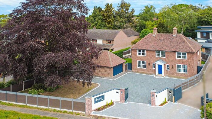 4 Bedroom Detached House For Sale In Redditch Road, Stoke Heath, Bromsgrove, B60