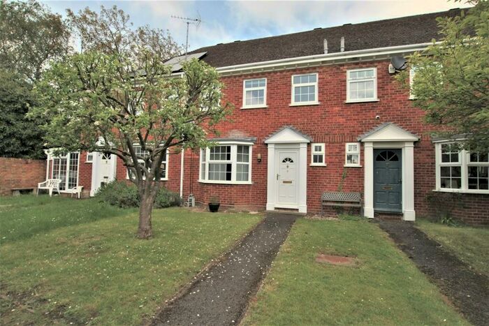 3 Bedroom Town House To Rent In Lady Jane Court, Caversham, Reading, RG4