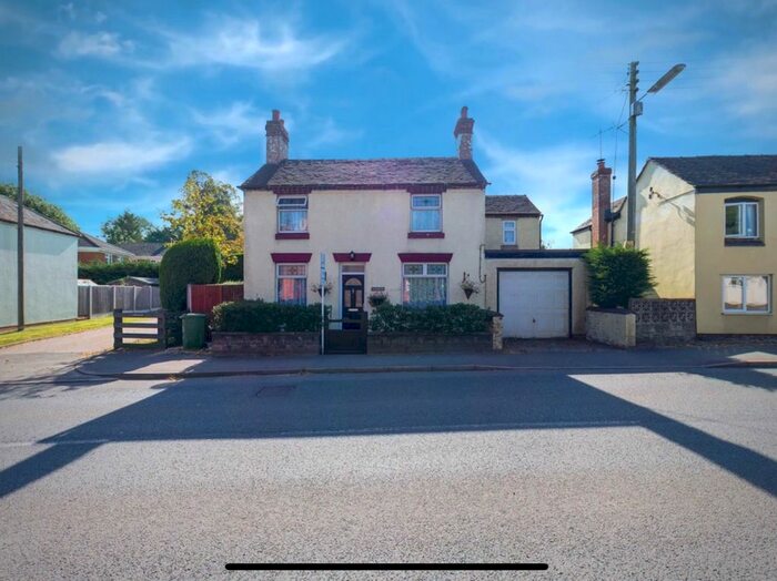 4 Bedroom Detached House For Sale In Newport Road, Gnosall, Staffs