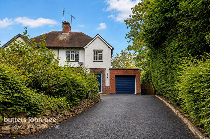 3 Bedroom Semi-Detached House For Sale In Newcastle Road, Madeley, CW3