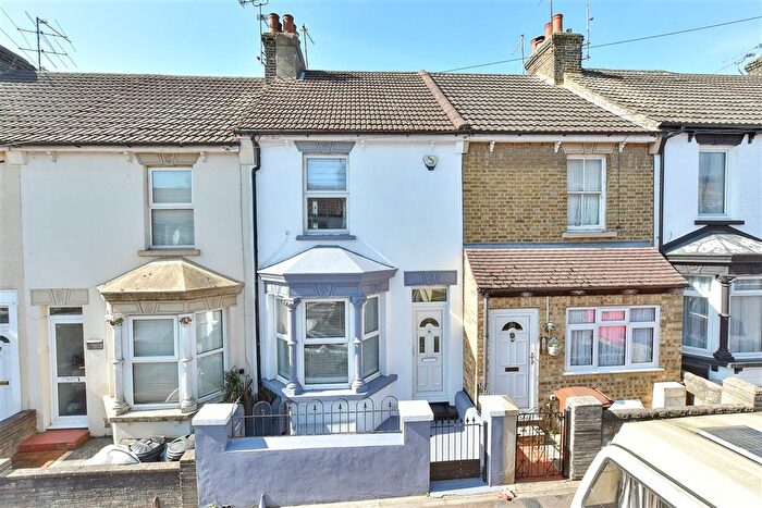 2 Bedroom Terraced House For Sale In Granville Road, Gillingham, Kent, ME7