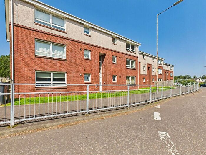 2 Bedroom Apartment To Rent In Eaglesham Court, Hairmyres, East Kilbride, G75