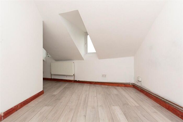 1 Bedroom Flat To Rent In Hatfield Road, St Albans, AL1