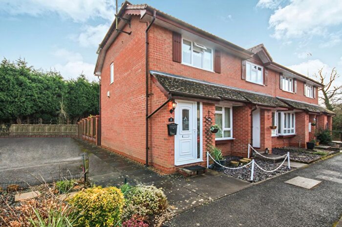 2 Bedroom End Of Terrace House To Rent In Gorringes Brook, Horsham, RH12