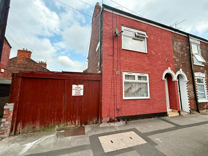 2 Bedroom End Of Terrace House For Sale In Middleburg Street, Hull, Yorkshire, HU9