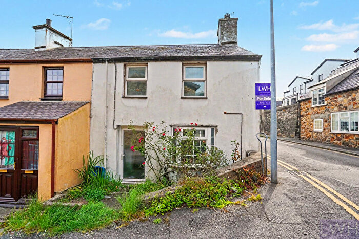 2 Bedroom House For Sale In Baptist Square, Pwllheli, LL53