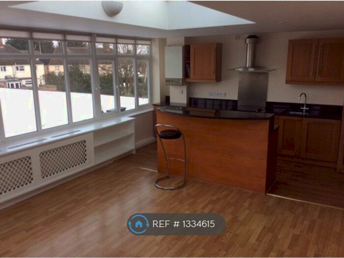 1 Bedroom Flat To Rent In Alcester Road, Stratford-Upon-Avon, CV37