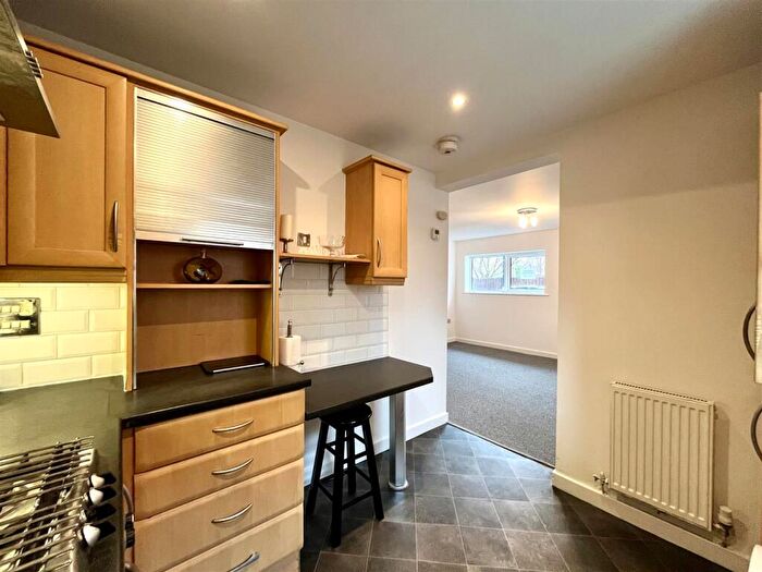 2 Bedroom Apartment To Rent In Wharf Road, Sale, M33