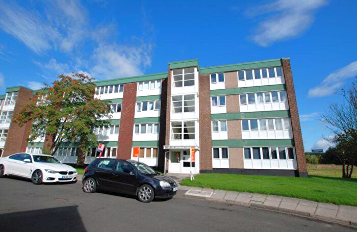 2 Bedroom Flat To Rent In Haydon Close, Red House Farm, Gosforth, Newcastle Upon Tyne, NE3