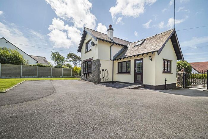 3 Bedroom Detached House For Sale In Southgate Road, Southgate, Swansea, SA3