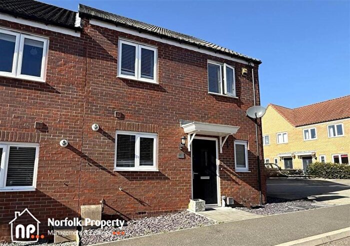 3 Bedroom Semi-Detached House To Rent In Blofield, NR13