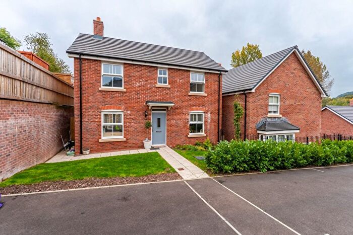 3 Bedroom Detached House For Sale In Rhodfa Owain Glyndwr, Llanfoist, Abergavenny, NP7