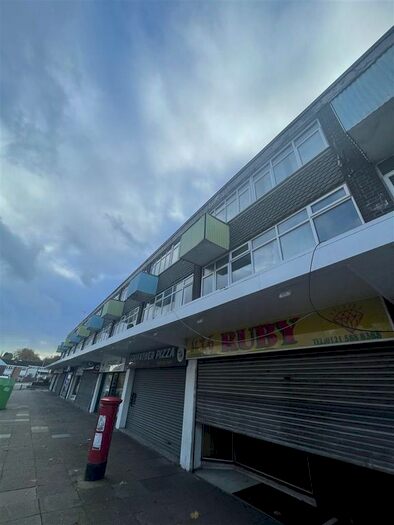 3 Bedroom Flat To Rent In Beacon View Road, West Bromwich, B71
