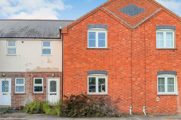 3 Bedroom Terraced House For Sale In Station Cottages, Challow, Faringdon, Oxfordshire, SN7