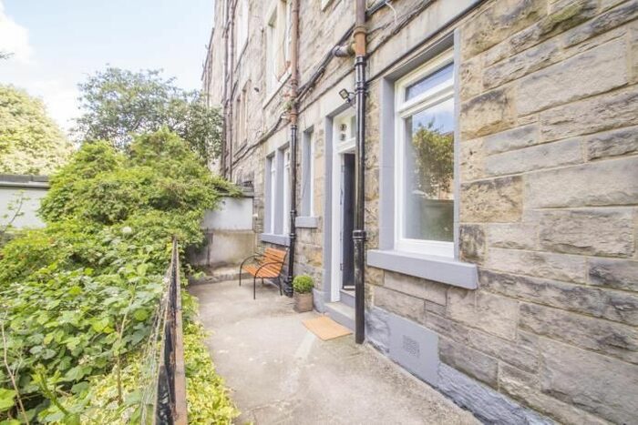 1 Bedroom Flat To Rent In Sloan Street, Leith, Edinburgh, EH6