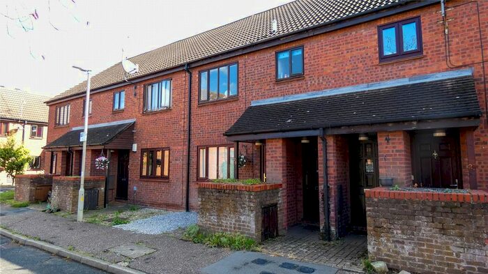 1 Bedroom Maisonette To Rent In Wellington Place, Brentwood, Essex, CM14
