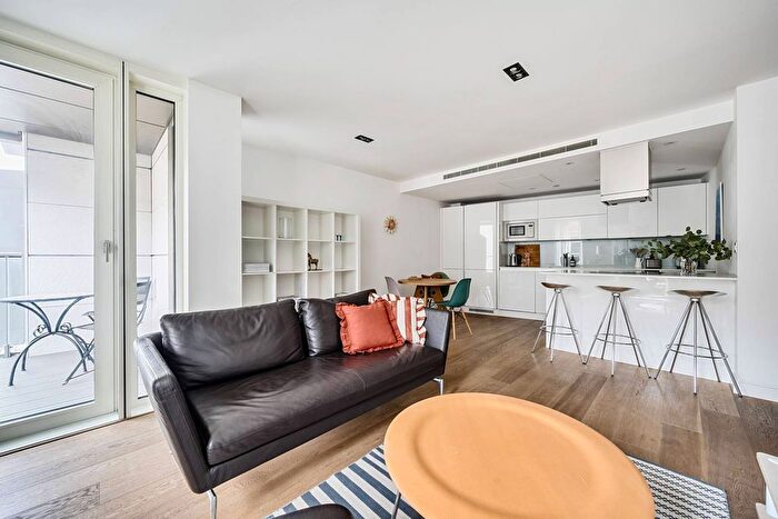 2 Bedroom Flat To Rent In Avantgarde Place, Shoreditch, London, E1