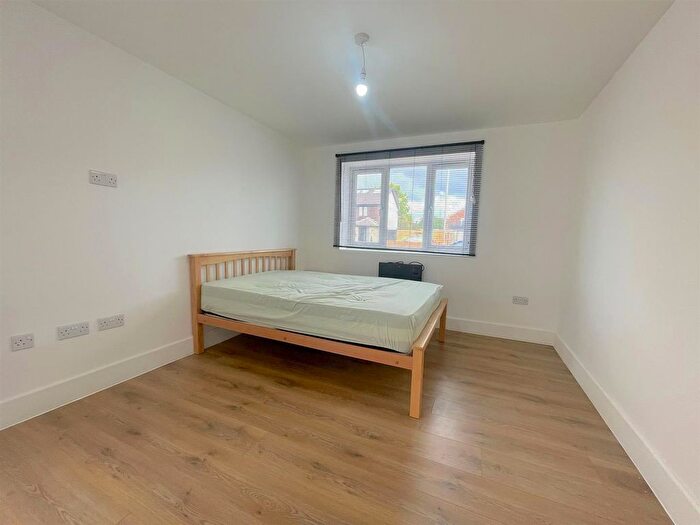 Studio To Rent In Norman Road, Ashford, TW15