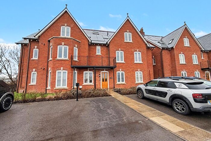 2 Bedroom Flat For Sale In Wimborne, BH21