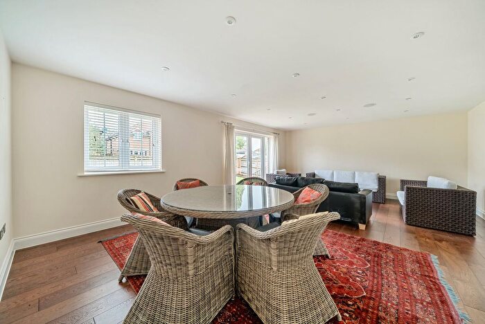 2 Bedroom Bungalow For Sale In Russington Road, Shepperton, TW17