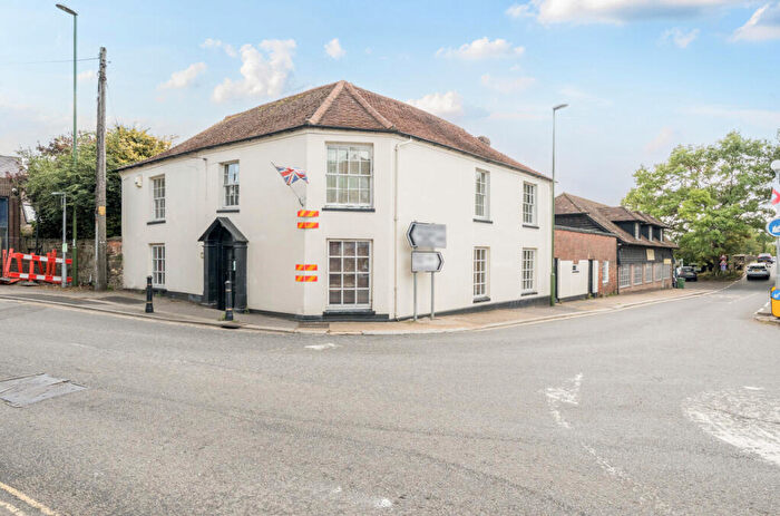 5 Bedroom Semi-Detached House For Sale In Lower Street, Pulborough, RH20
