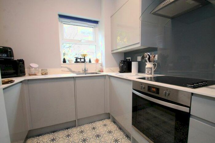2 Bedroom Flat To Rent In Glaisher Street, London, SE8