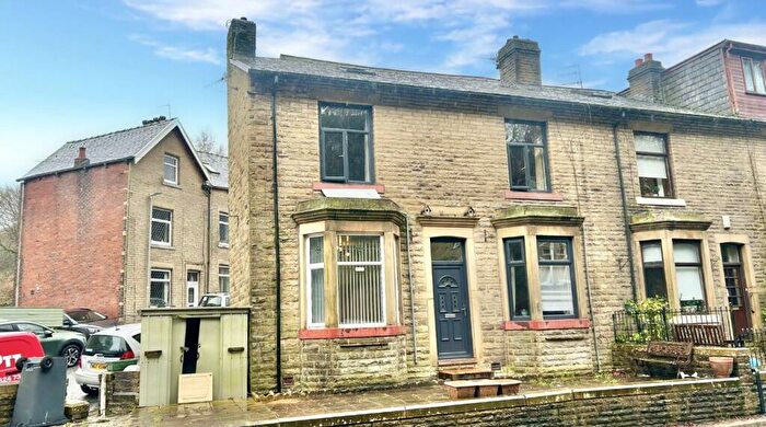 4 Bedroom End Of Terrace House For Sale In Burnley Road, Todmorden, OL14