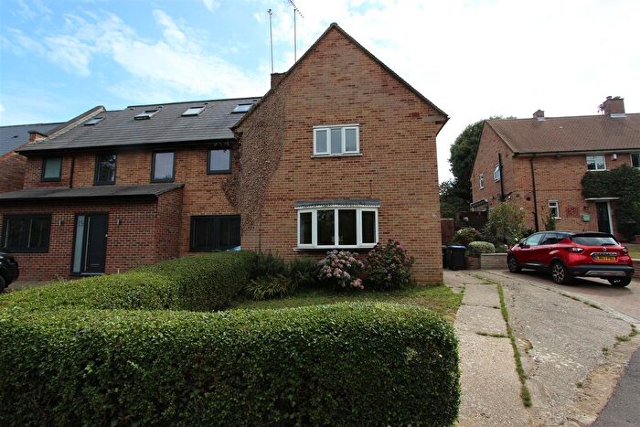 3 Bedroom Semi-Detached House For Sale In Glenbrook South, Enfield, EN2