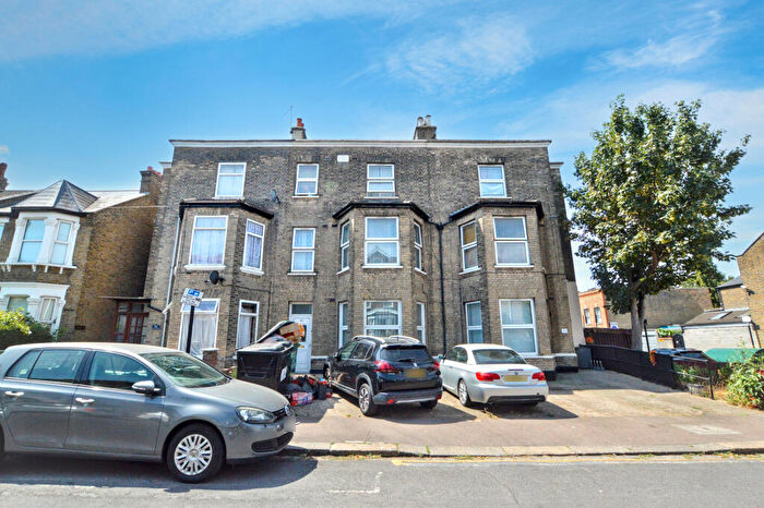 1 Bedroom Flat For Sale In Grange Park Road, London, E10