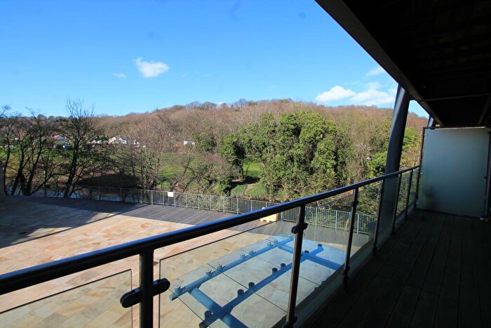 1 Bedroom Flat To Rent In Victoria Mills, Salts Mill Road, Shipley, Bradford, BD17